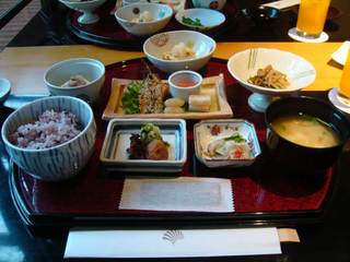 16日朝食1.jpg